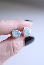 Arracades de plata amb Aiguamarines en brut.