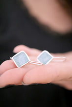 Arracades de plata amb Aiguamarines en brut.