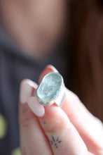 Anell de plata amb Aiguamarina natural.