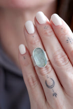 Anell de plata amb Aiguamarina natural.