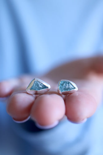Arracades de plata amb Aiguamarines en brut.