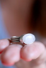 Anell de plata amb Pedra Lluna.