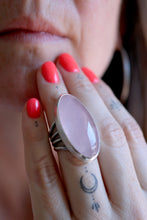 Anell de plata amb Quars Rosa.