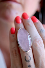 Anell de plata amb Quars Rosa.