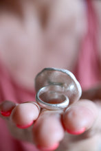 Anell de plata amb Cargola de mar.