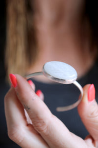 Braçalet de plata amb Pedra Lluna natural.