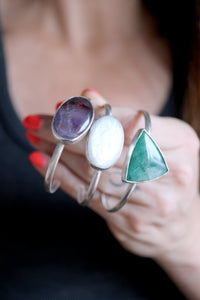 Braçalet de plata amb Pedra Lluna natural.