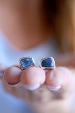 Arracades plata amb Safirs blaus en brut.