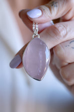 Penjoll de plata amb Quars Rosa.