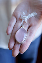 Penjoll de plata amb Quars Rosa.