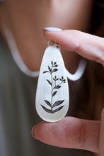 Penjoll de plata amb Òpal Boulder.