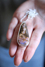 Penjoll de plata amb Òpal Boulder.