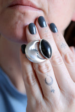Anell de mitja Lluna de plata amb Obsidiana.