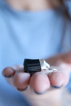 Arracades de plata amb Turmalina negra.