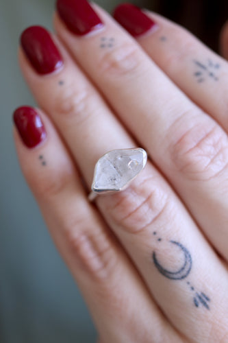 Anell de plata amb Diamant Herkimer. (Talla 15)