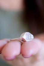 Anell de plata amb Diamant Herkimer. (Talla 15)