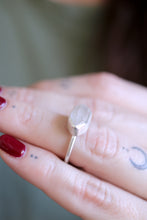 Anell de plata amb Diamant Herkimer. (Talla 14)