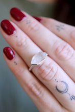 Anell de plata amb Diamant Herkimer. (Talla 14)