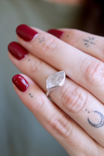 Anell de plata amb Diamant Herkimer. (Talla 12)