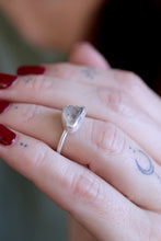 Anell de plata amb Diamant Herkimer. (Talla 13)