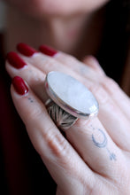 Anell de ploma de plata amb Pedra Lluna.