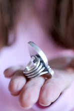 Anell de plata amb Quars Rosa i Pedra Lluna natural.