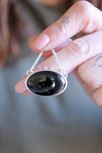 Penjoll de plata amb Turmalina negra.