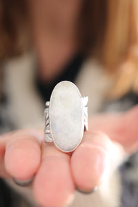 Anell de ploma de plata amb Pedra Lluna.