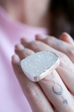 Anell de plata amb Quars Cristal·litzat.