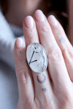 Anell de plata amb Quars amb Turmalina.