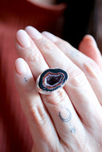 Anell de plata amb geoda d'Àgata.