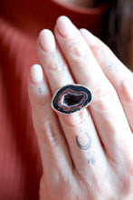 Anell de plata amb geoda d'Àgata.