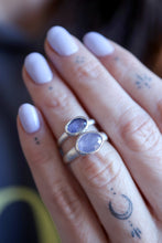 Anell de plata amb Tanzanita natural.