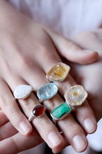 Anell de plata amb Aiguamarina natural.