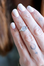 Anell de plata amb Diamant Herkimer. (Talla 10)