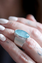 Anell de plata amb Aiguamarina natural.