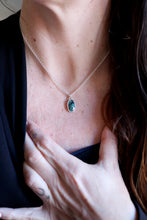 Penjoll de plata amb Maragda natural.