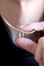 Penjoll de plata amb Quars Citrí natural.