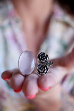 Anell de plata amb suculentes i Quars Rosa.