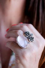 Anell de plata amb suculentes i Quars Rosa.