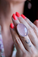 Anell de plata amb Quars Rosa.