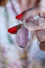 Penjoll de plata amb Quars Rosa.