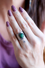 Anell de plata i or de 24kt amb Malaquita.