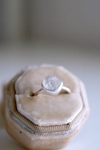 Anell de plata amb punta de Quars.
